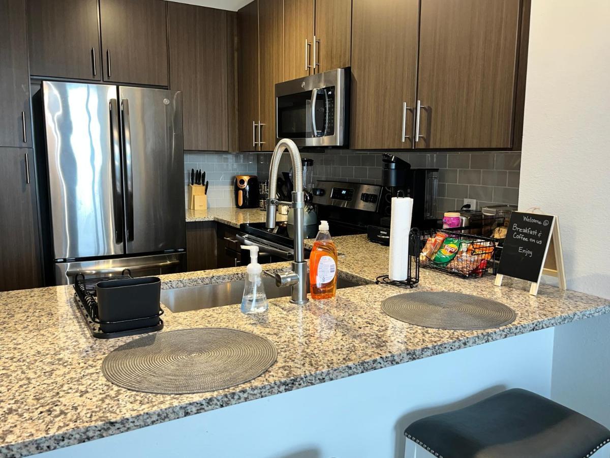Comfy Abode Near Bush Airport Apartment Houston Exterior photo