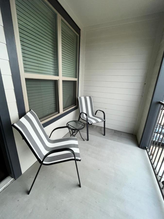 Comfy Abode Near Bush Airport Apartment Houston Exterior photo