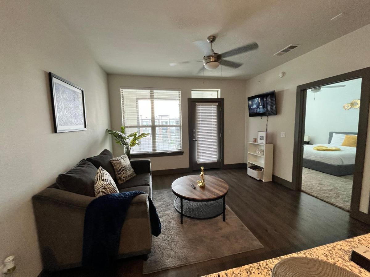 Comfy Abode Near Bush Airport Apartment Houston Exterior photo