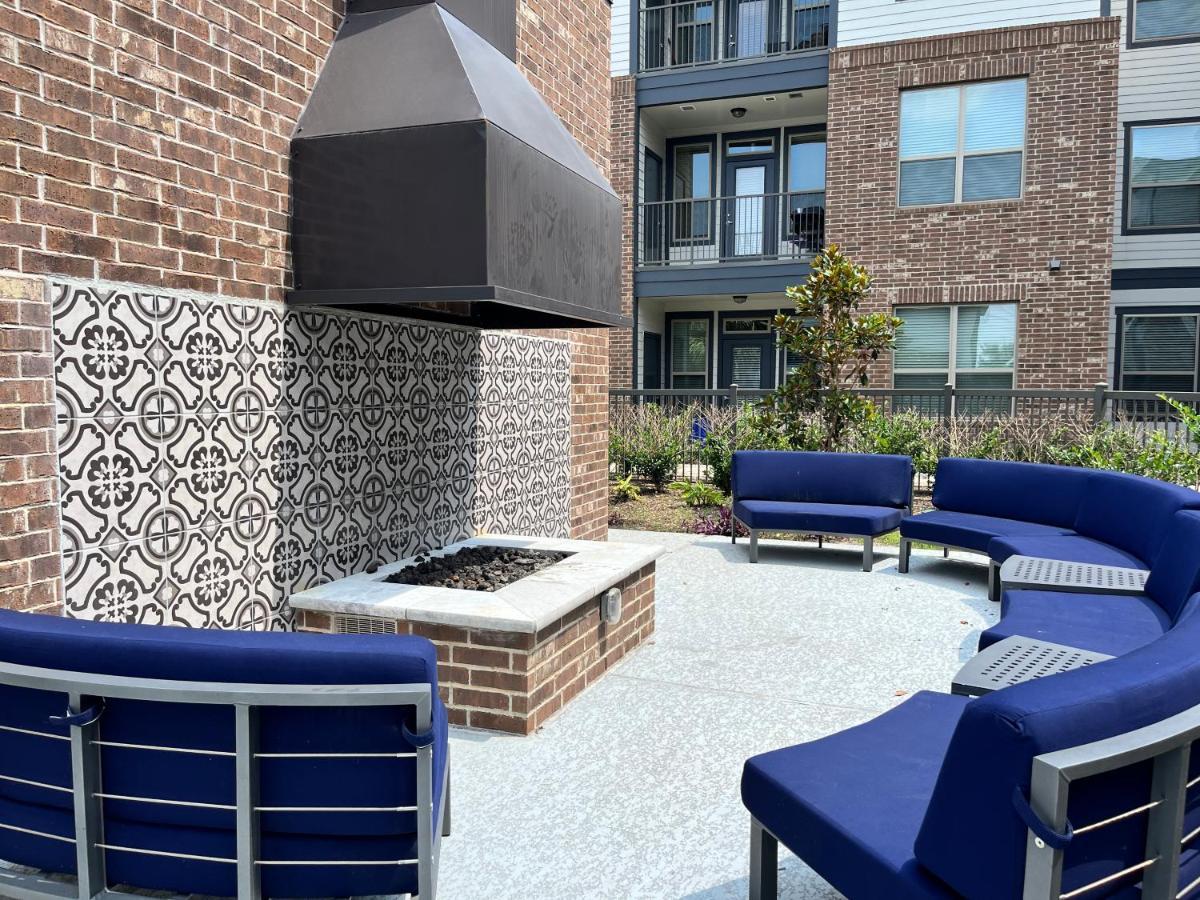 Comfy Abode Near Bush Airport Apartment Houston Exterior photo