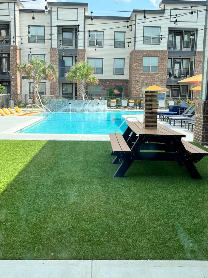 Comfy Abode Near Bush Airport Apartment Houston Exterior photo